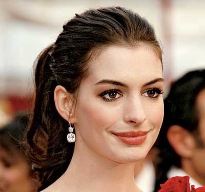 Свадебная прическа Anne Hathaway