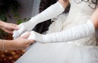 Свадебные перчатки плотной ткани