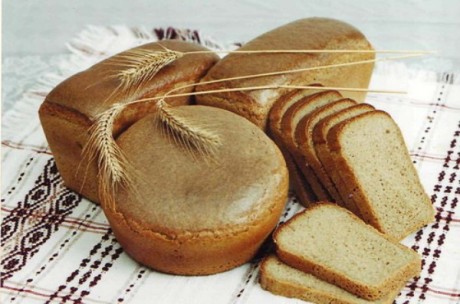 Маска для лица из ржаного хлеба