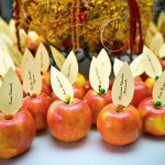 Немного фантазии, и даже обычные яблоки станут оригинальным элементом декора твоей свадьбы