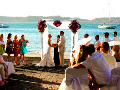 Коста-Рика - идеальное место для свадьбы