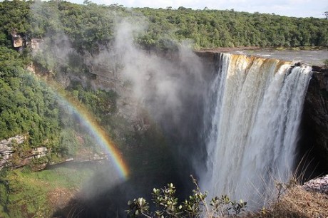 Водопад Кайетер в Гвиане