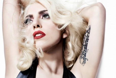 Свадебный макияж в стиле Lady Gaga: локоны и алая помада