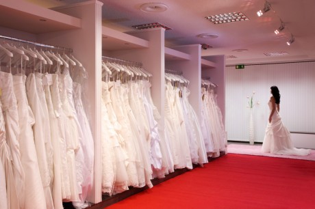 Прокат свадебных платьев в салонах