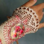Вязанные браслеты для невесты: не каждый день такое увидишь