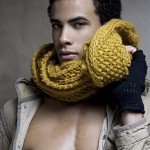 Интенсивно желтый шарф