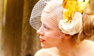 romantic-wedding-hair-accessories-birdcage-veil-yellow-feathers__full