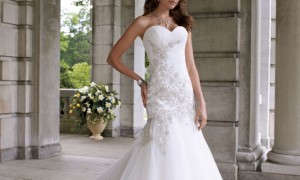 2012-wedding-dress-david-tutera-for-mon-cheri-bridal-gowns-112203__full