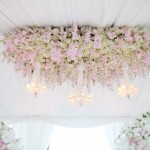 Подвесные украшения из розовых цветов
