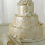 Свадебный торт с жемчужным блеском