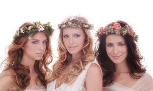 125196-wedding-flowers-for-the-bride-s-hair