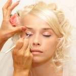 Прическа невесты и макияж гармонируют